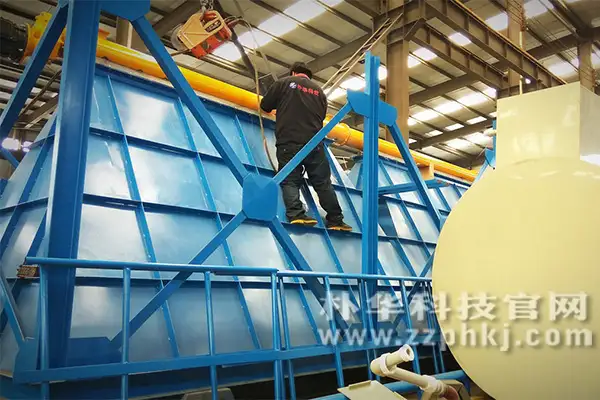 朴华科技车间除尘器设备生产忙